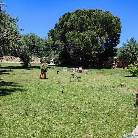 Vakantiehuis Cozy With Garden Chania (Crete)