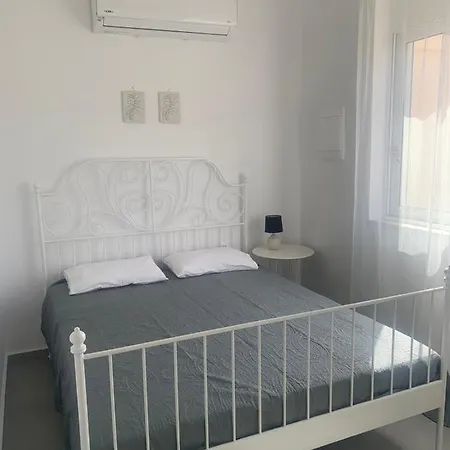 Vakantiehuis Cozy With Garden