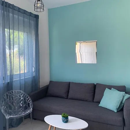 Vakantiehuis Cozy With Garden Chania (Crete)